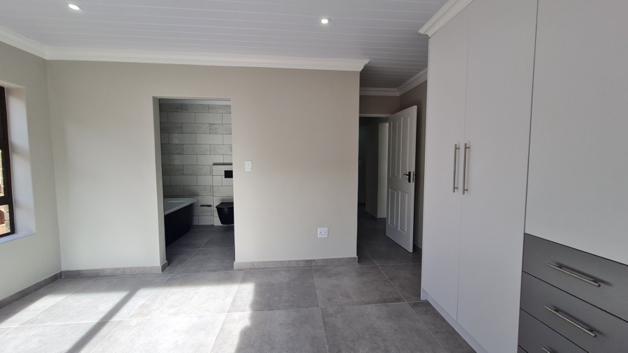 3 Bedroom Property for Sale in Dana Bay Western Cape